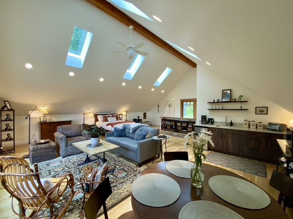 Over all view of suite with equipped kitchenette