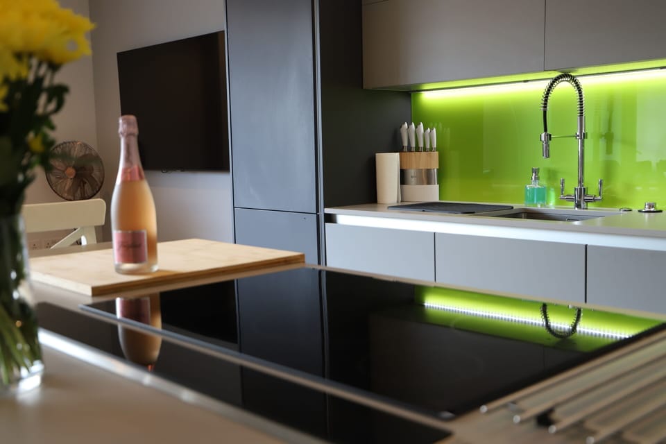 Apartment, Ensuite (Seven) | Shared kitchen | Highchair