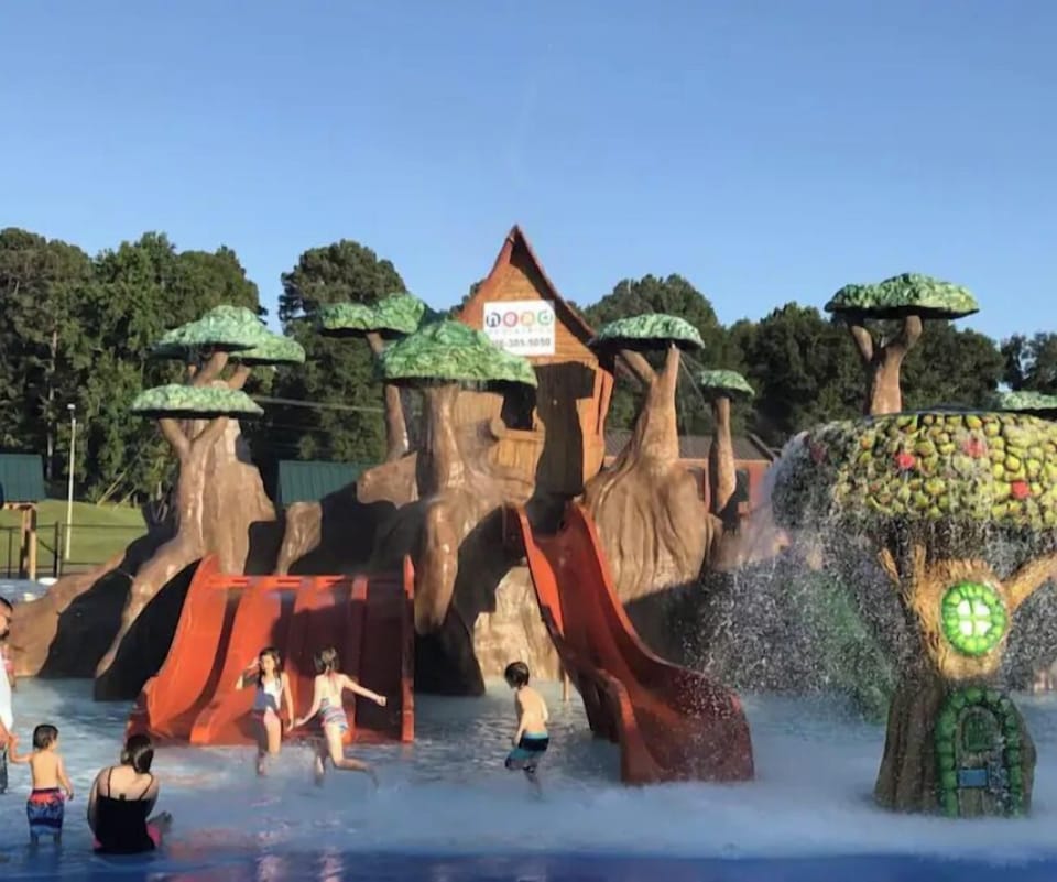 Water park is 10 mins away!