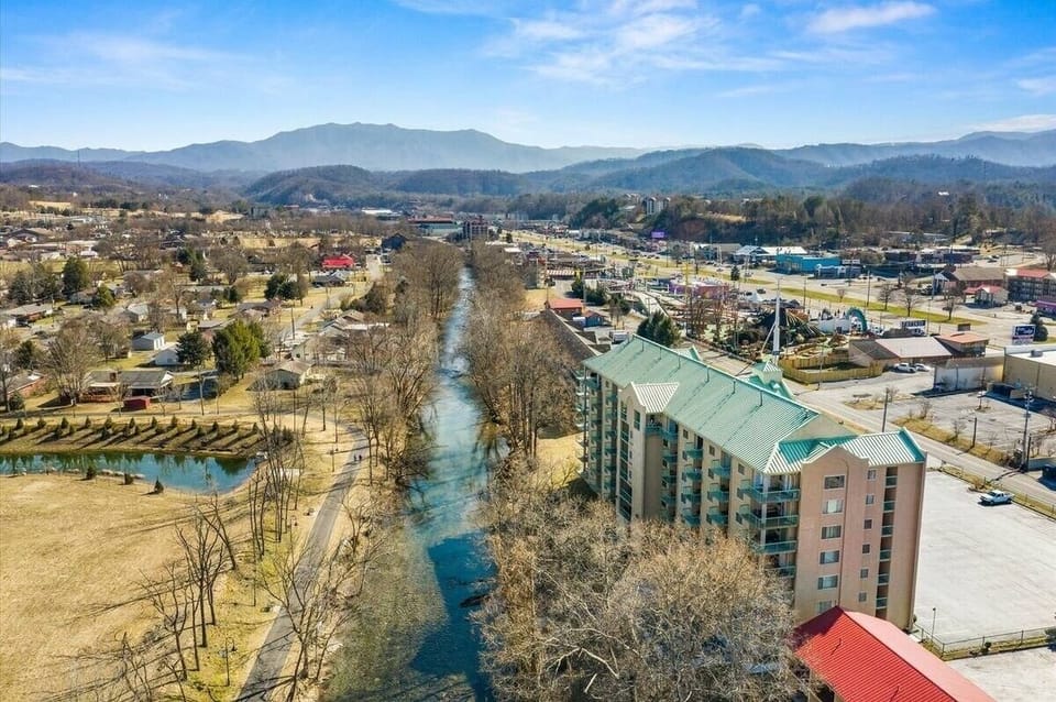 Building, Urban, Outdoors, City, Nature