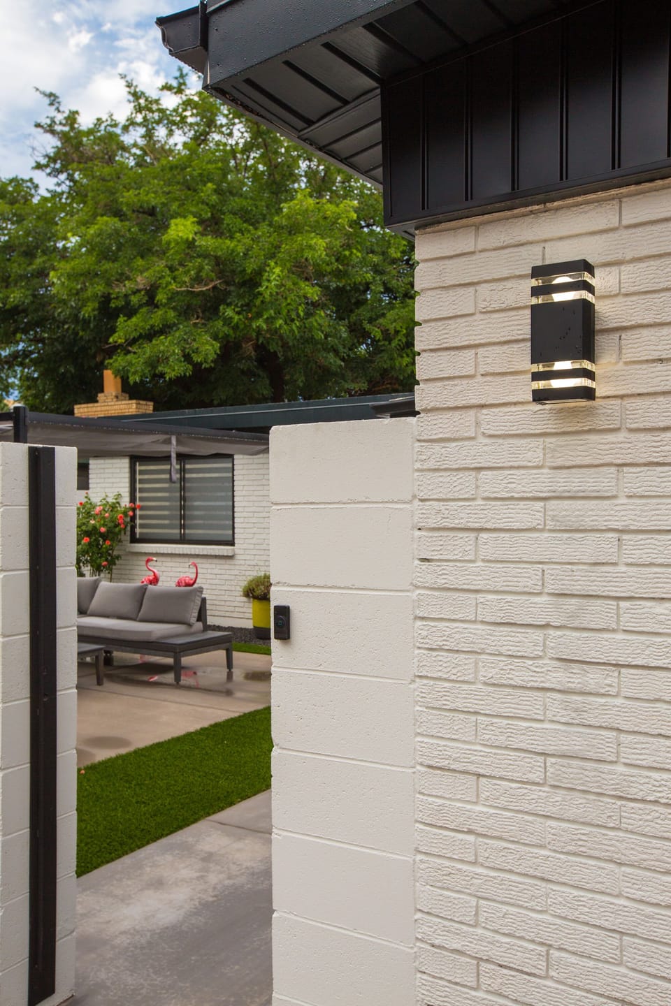 Front Gate with Smart Keypad for Contactless Entry