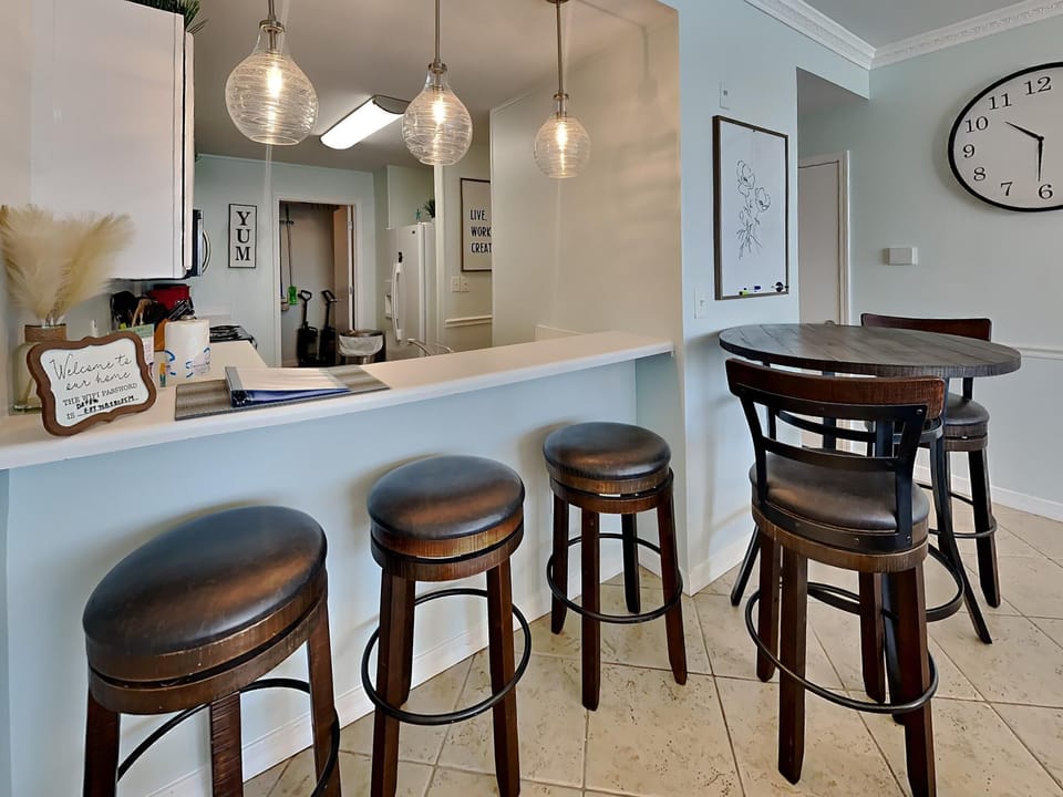 Condo, Multiple Beds, Balcony | Private kitchen | Fridge, microwave, oven, stovetop