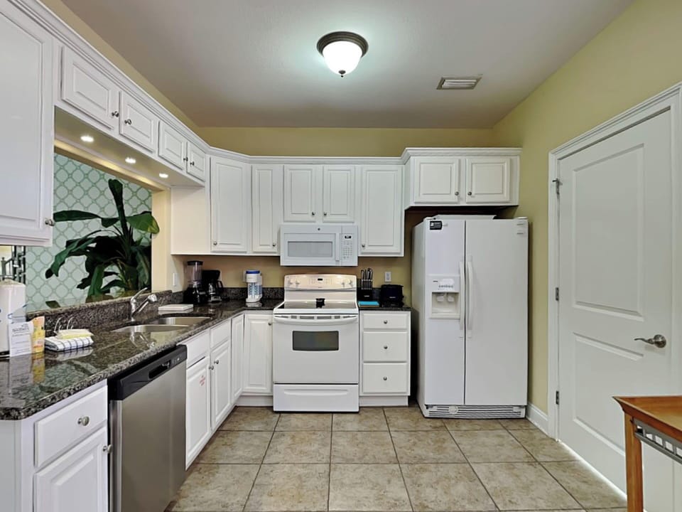 Studio (2 Bedrooms) | Property amenity