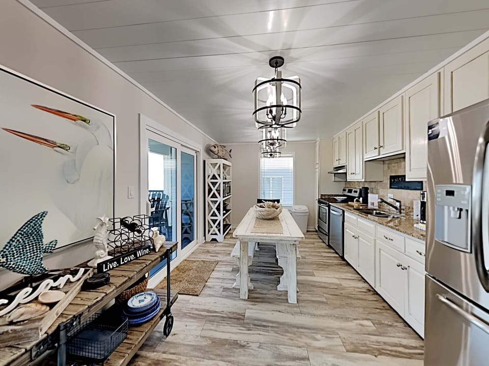 House, Multiple Beds, Balcony, Ocean View | Private kitchen | Fridge, microwave, oven, stovetop