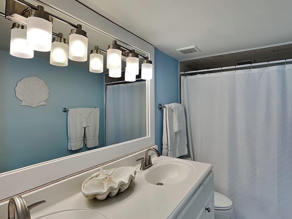 Beach House #302A by Southern Vacation Rentals Apartment in Miramar Beach