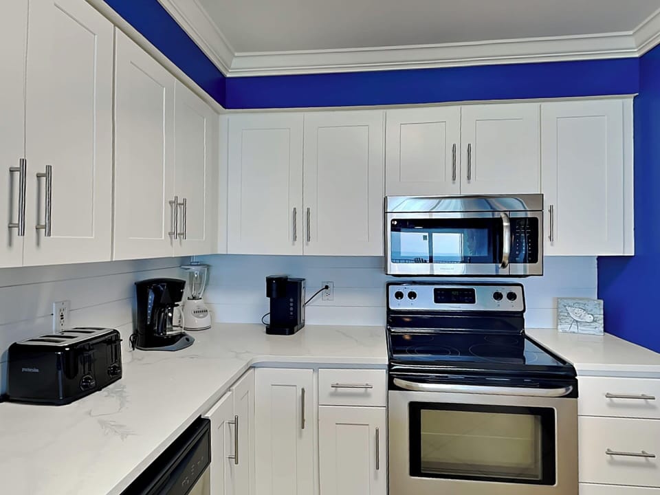 Condo (2 Bedrooms) | Property amenity