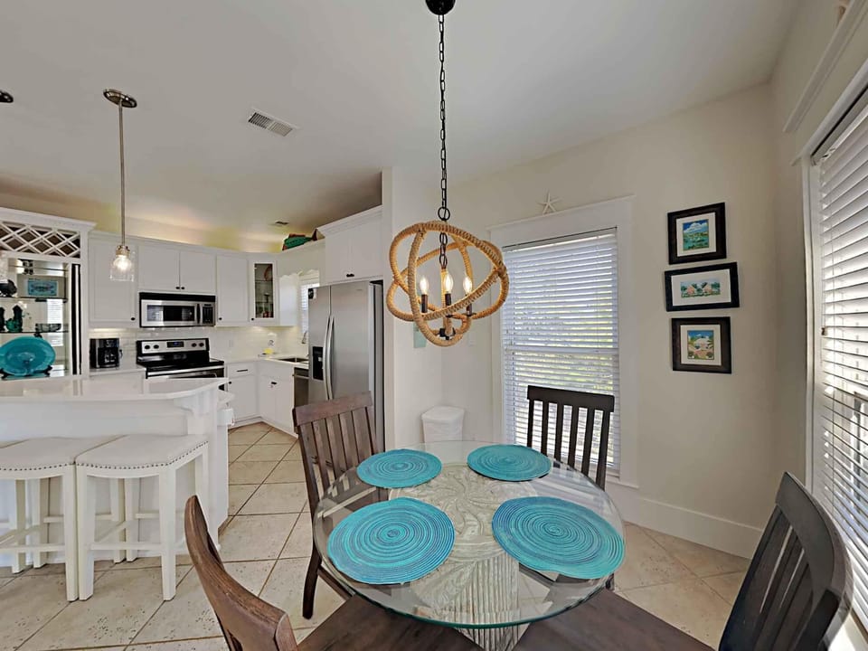 Studio (3 Bedrooms) | Property amenity
