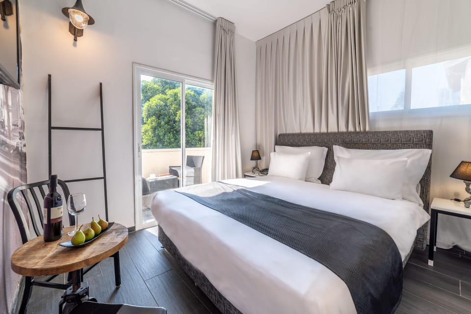 Superior Room, Balcony | Premium bedding, in-room safe, blackout drapes, cribs (free)