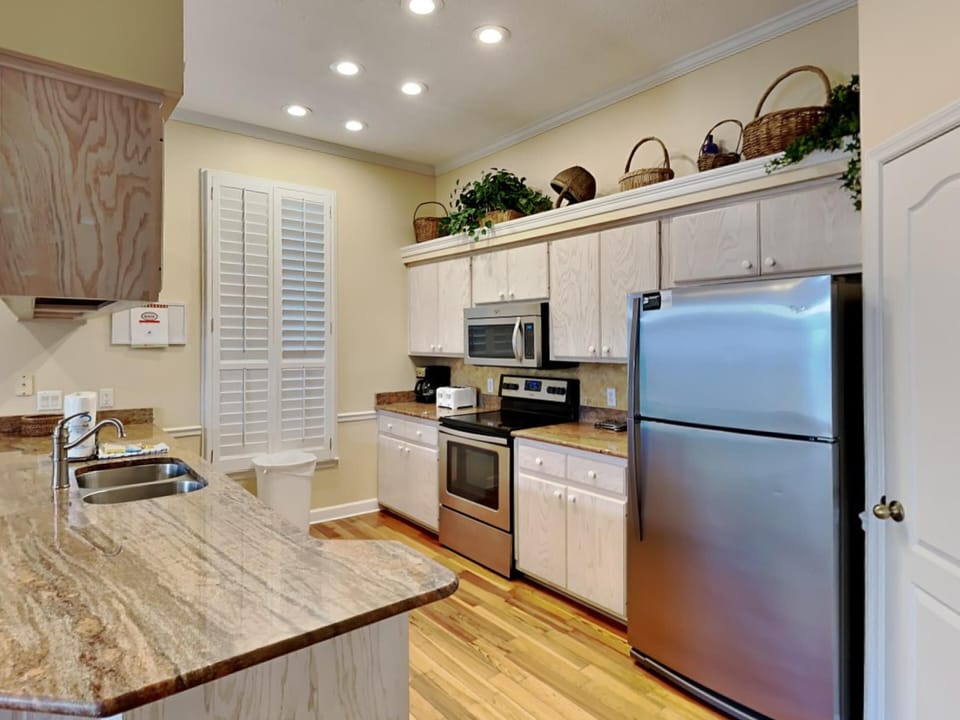 House, Multiple Beds, Pool Access, Ocean View | Private kitchen | Fridge, microwave, oven, stovetop