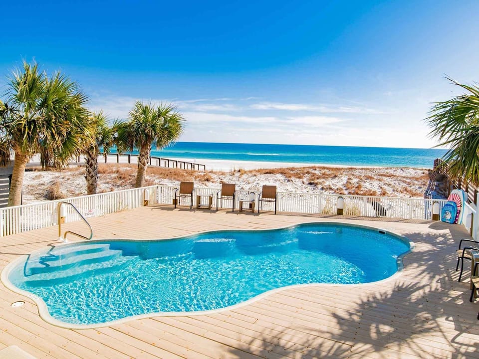 Studio (Multiple Bedrooms) | Pool | Outdoor pool