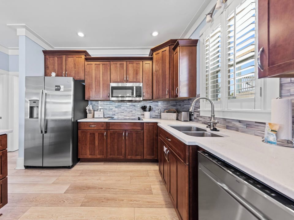House, Multiple Beds, Balcony, Pool View | Private kitchen | Fridge, microwave, oven, stovetop