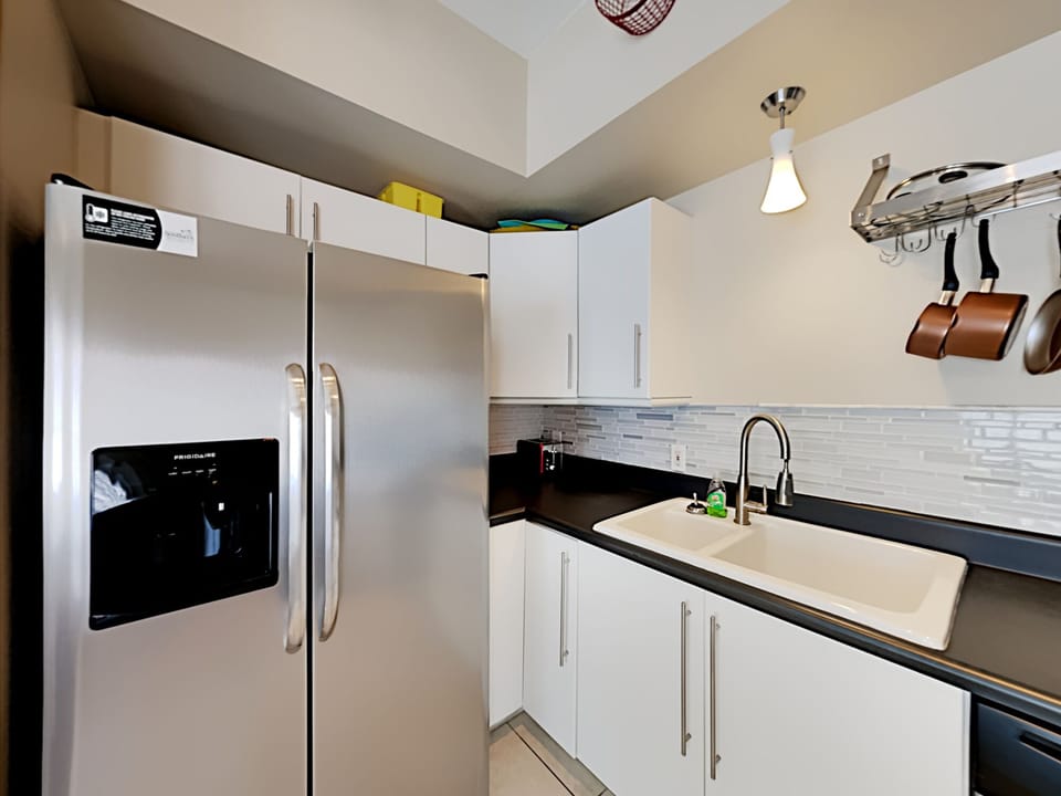 House, Multiple Beds, Patio, Ocean View | Private kitchen | Fridge, microwave, oven, stovetop