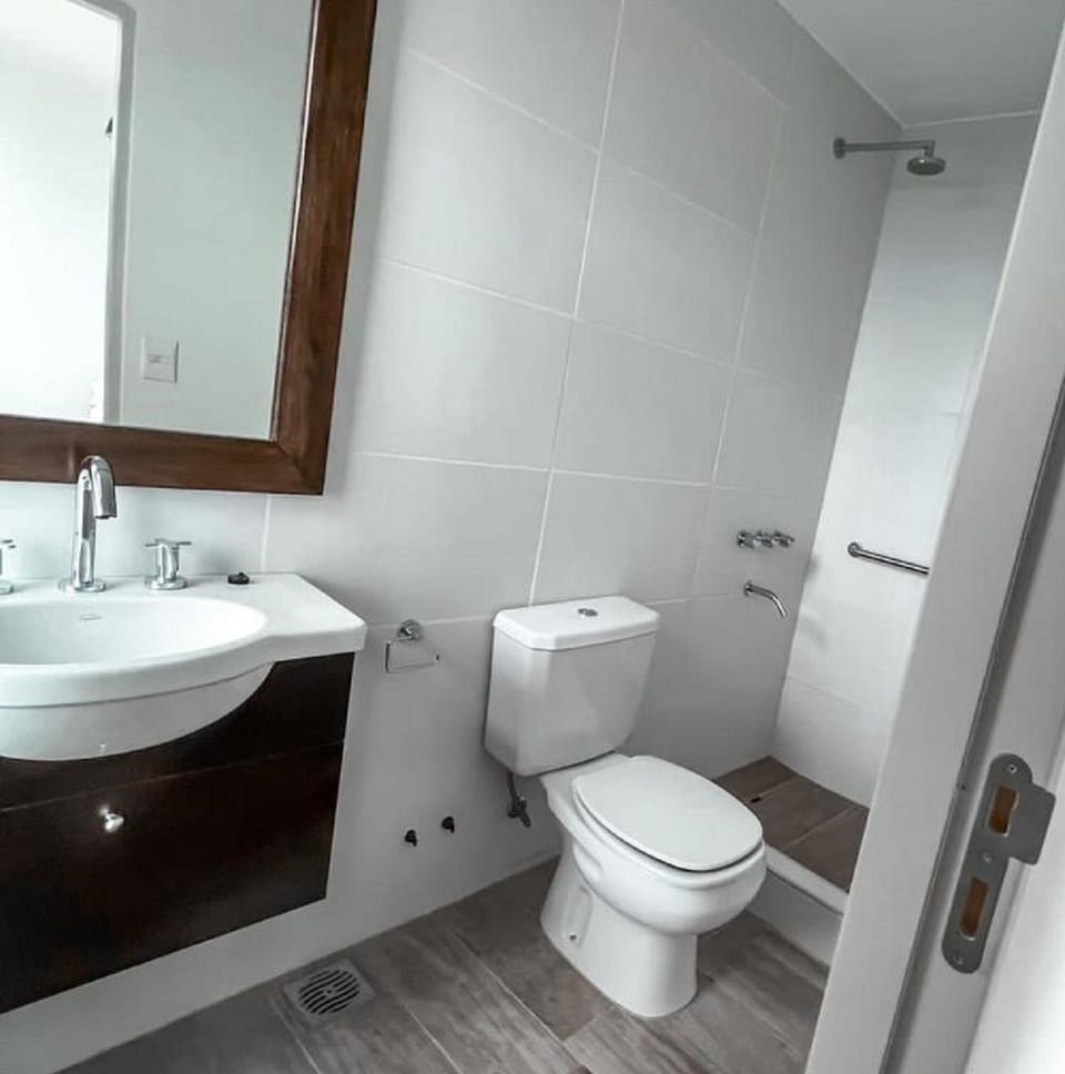 Shower, rainfall showerhead, towels
