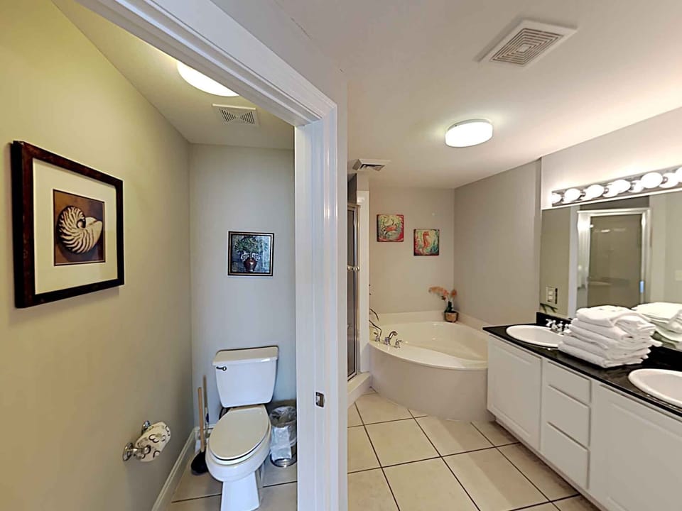 Calypso Resort & Towers #1809W by Resort Collection Apartment in Panama City Beach