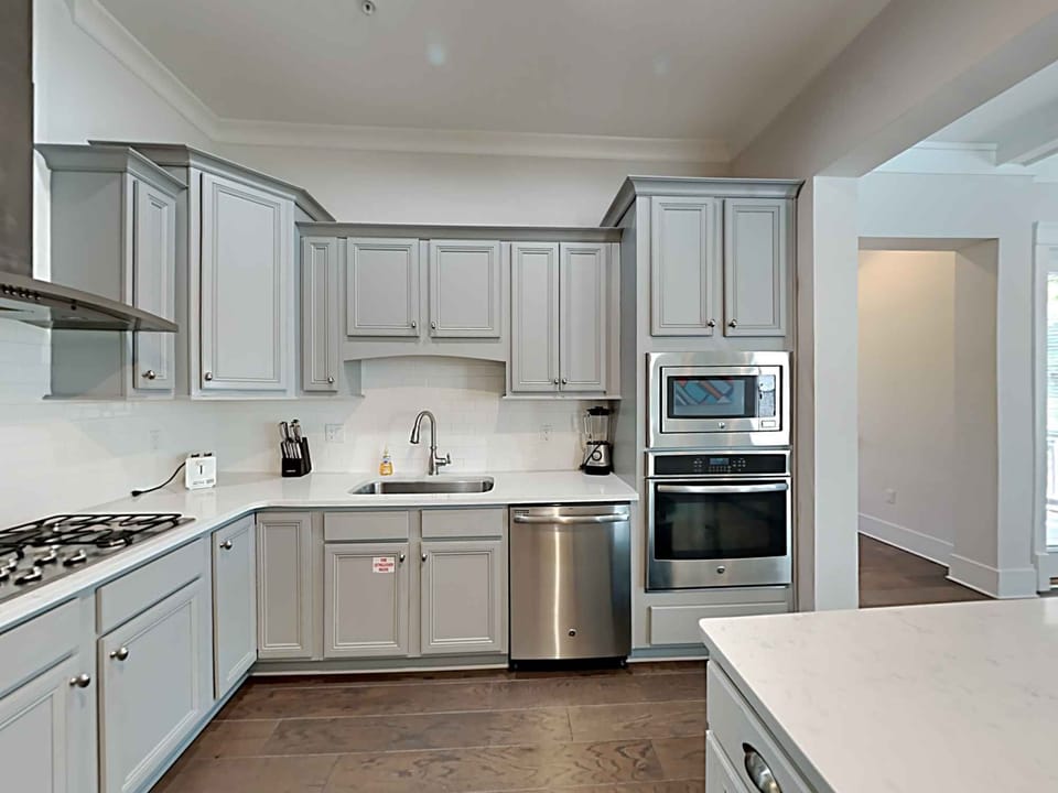House, Multiple Beds, Kitchen, Garden View | Private kitchen | Fridge, microwave, oven, stovetop