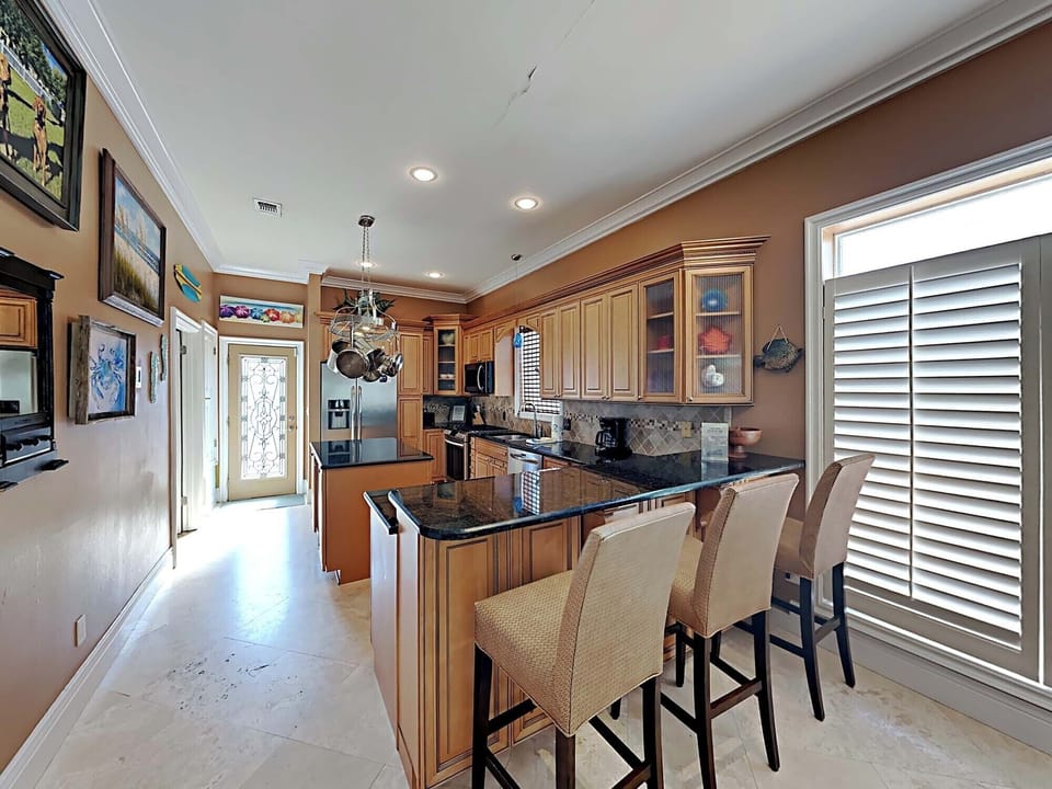 Studio (3 Bedrooms) | Property amenity