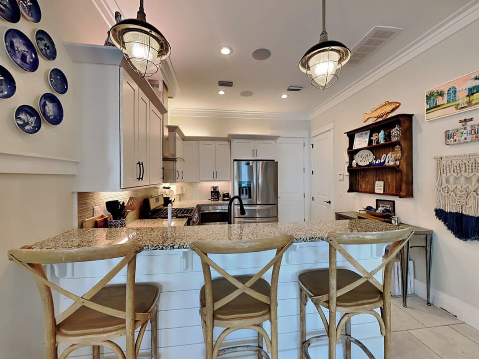 House, Multiple Beds, Kitchen, Garden View | Private kitchen | Fridge, microwave, oven, stovetop
