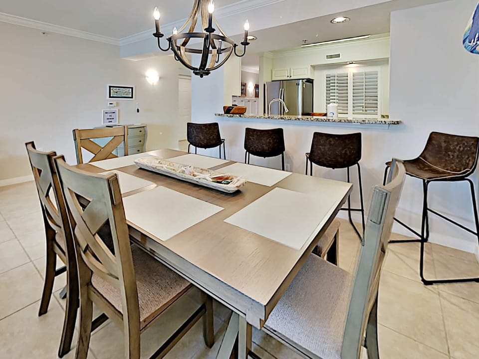 Condo, Multiple Beds, Balcony, Pool View | Dining