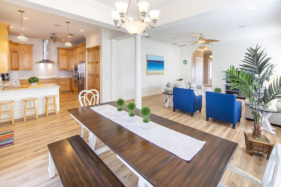 House, Multiple Beds, Balcony, Pool View (Sandy Retreat) | Private kitchen | Fridge, microwave, oven, stovetop