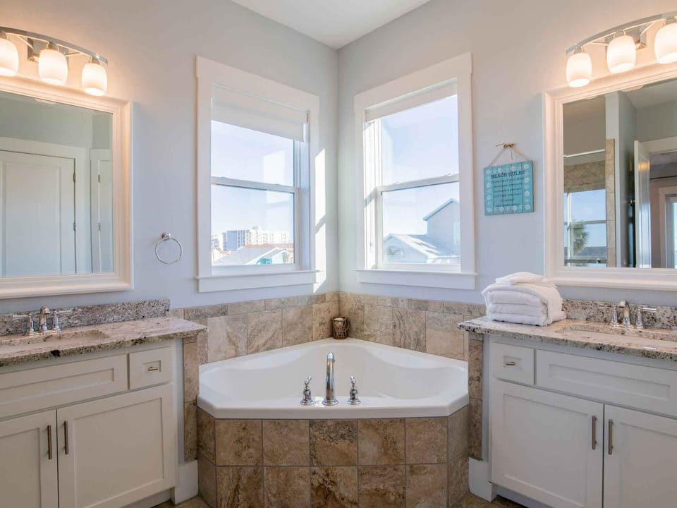She Sells Seashells by Southern Vacation Rentals House in Pensacola Beach