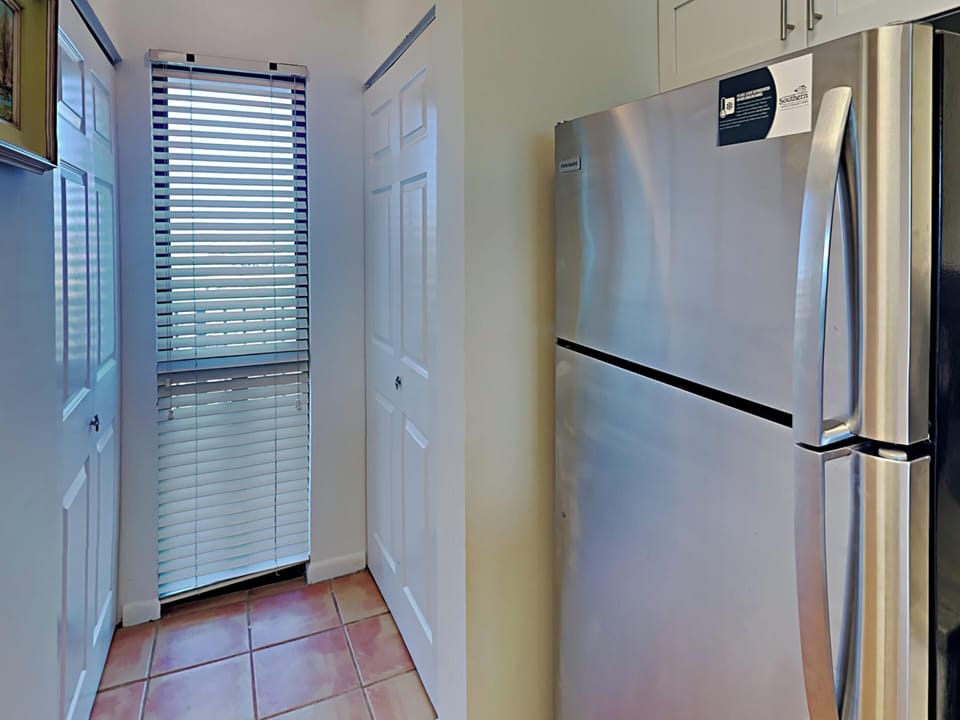 Condo, Multiple Beds, Balcony, Ocean View (0 - No Pets Allowed) | Interior