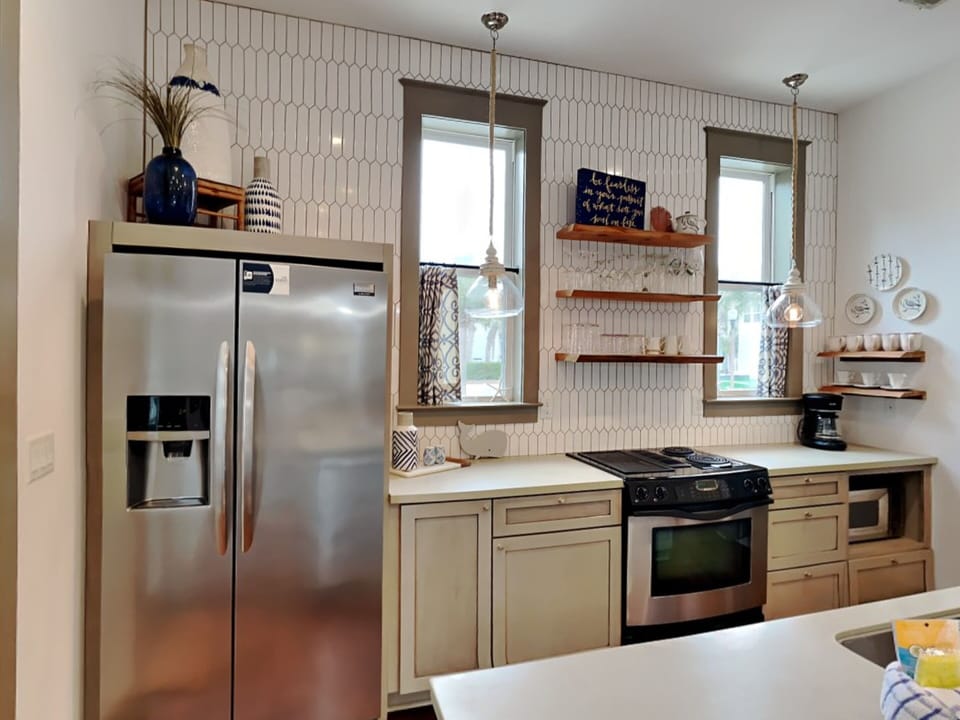 House, Multiple Beds, Balcony, Garden View | Private kitchen | Fridge, microwave, oven, stovetop