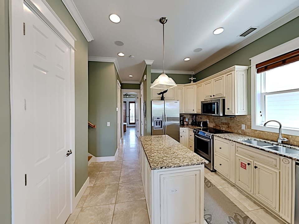 House, Multiple Beds, Balcony, Ocean View | Private kitchen | Fridge, microwave, oven, stovetop