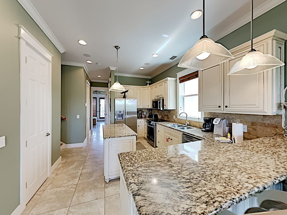 House, Multiple Beds, Balcony, Ocean View | Private kitchen | Fridge, microwave, oven, stovetop
