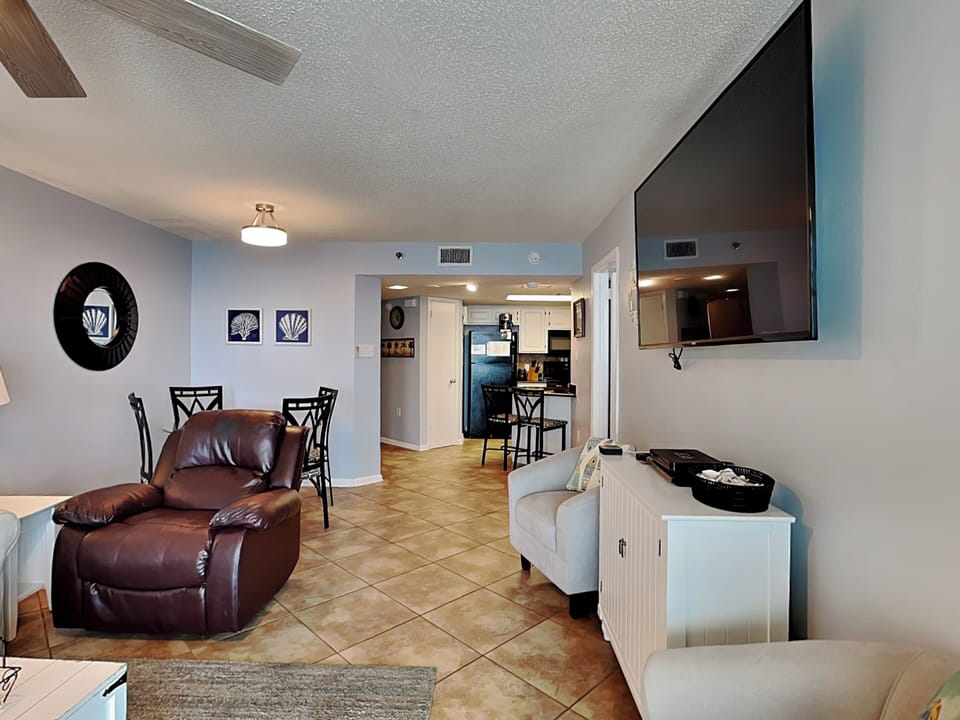 Condo, Multiple Beds, Balcony, Ocean View | Interior