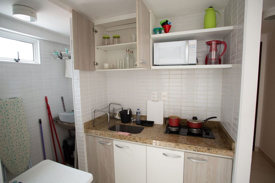 Superior Apartment | Private kitchen | Fridge, cookware/dishes/utensils