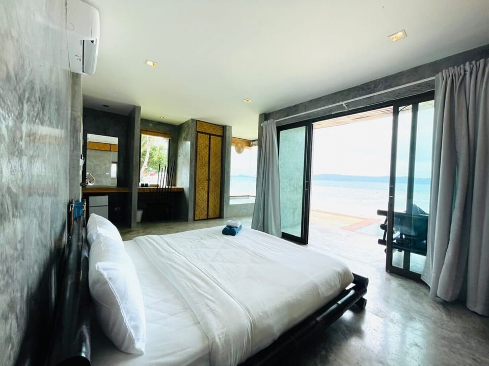 Deluxe Double Room | Free WiFi