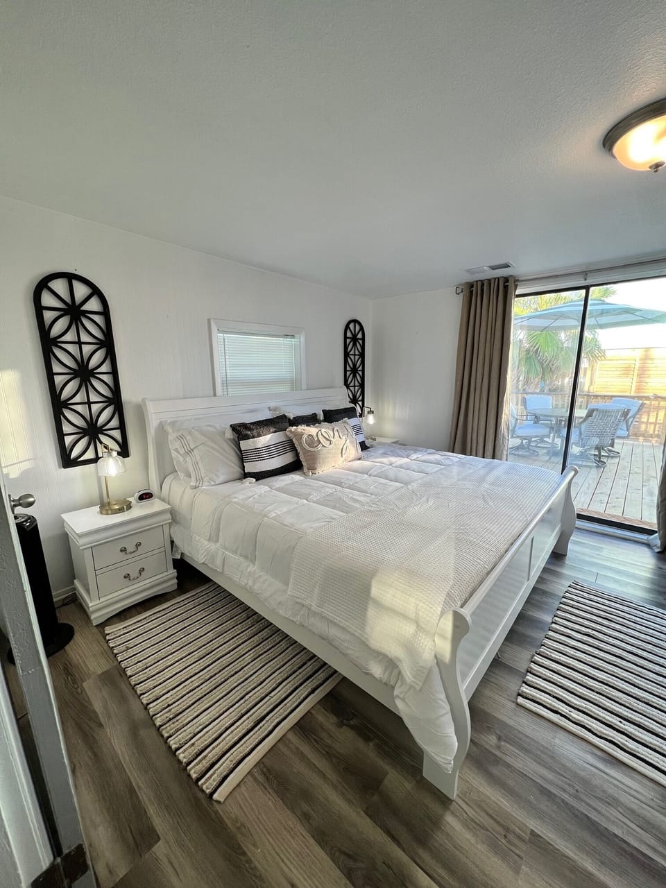 King suite with access to deck