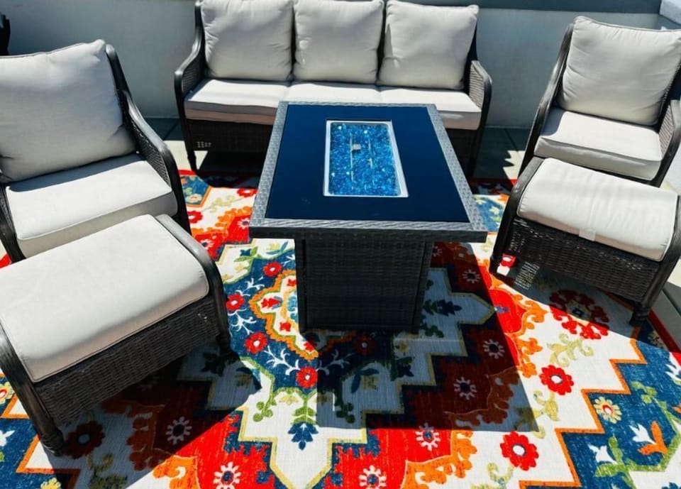 Enjoy the front deck fire pit
