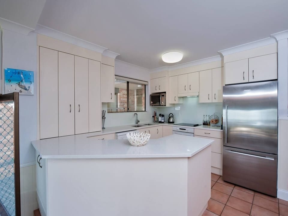 full kitchen