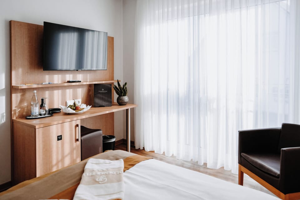 Minibar, desk, blackout drapes, soundproofing