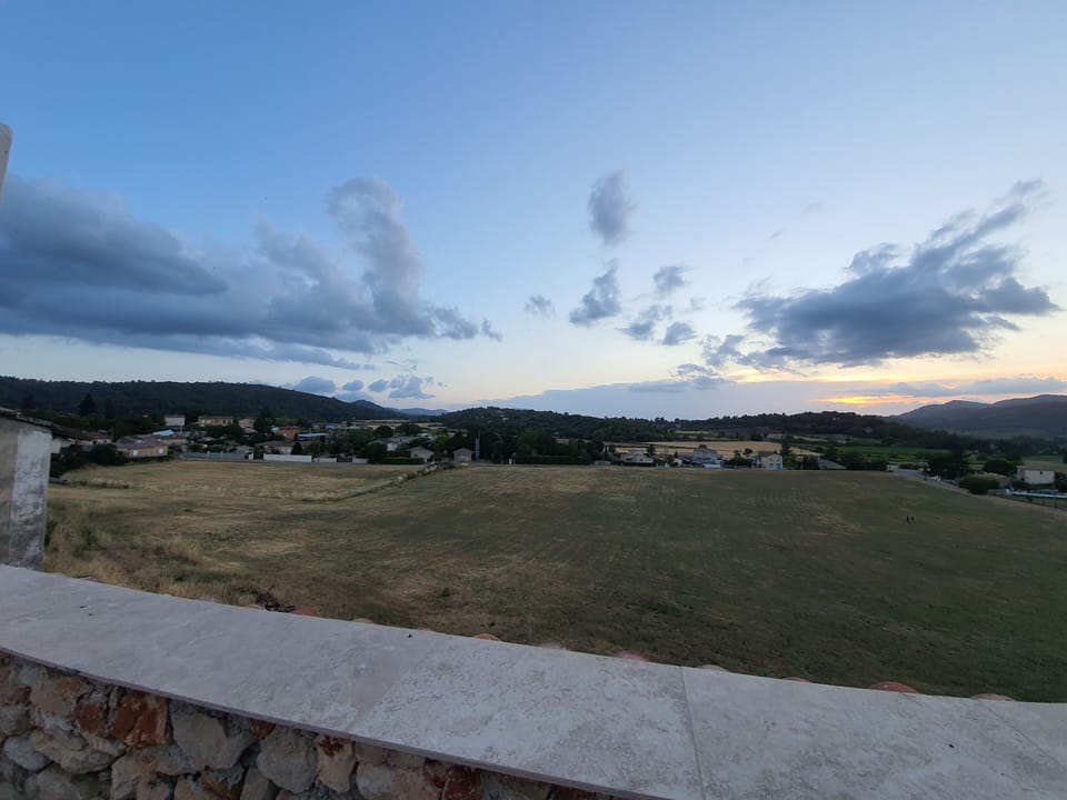 Appartement de Charme Avec Vue en Coeur de Village Medieval en Provence - Verdon Apartment in French Riviera