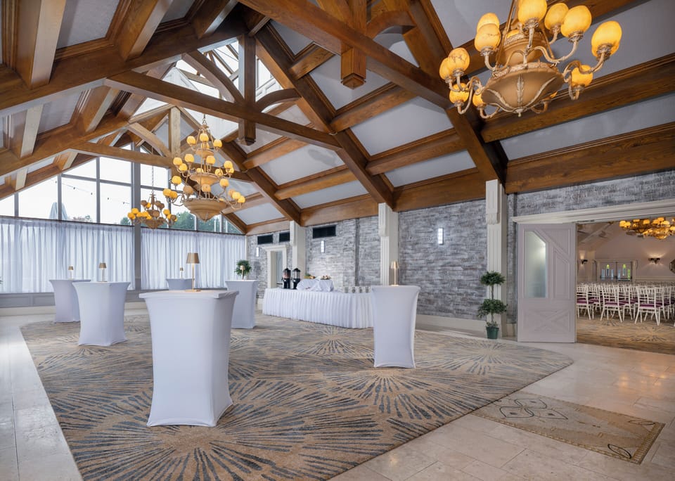 Treacys Oakwood Hotel Hotel in Shannon
