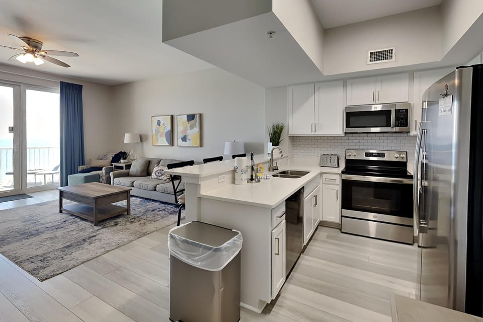 Condo, Multiple Beds, Balcony, Ocean View (#1403 - No Pets) | Private kitchen | Fridge, microwave, oven, stovetop
