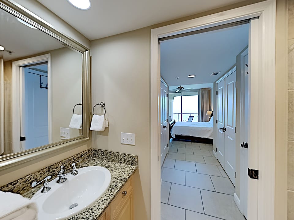 Portofino Island Resort #4 by Southern Vacation Rentals Apartment in Pensacola Beach