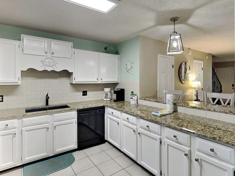 Condo, Multiple Beds, Balcony, Pool View (#5 - No Pets) | Private kitchen | Fridge, microwave, oven, stovetop