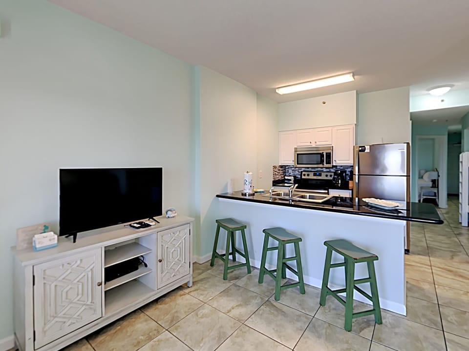 Condo, Multiple Beds, Balcony, Pool View (#002 - No Pets) | Private kitchen | Fridge, microwave, oven, stovetop