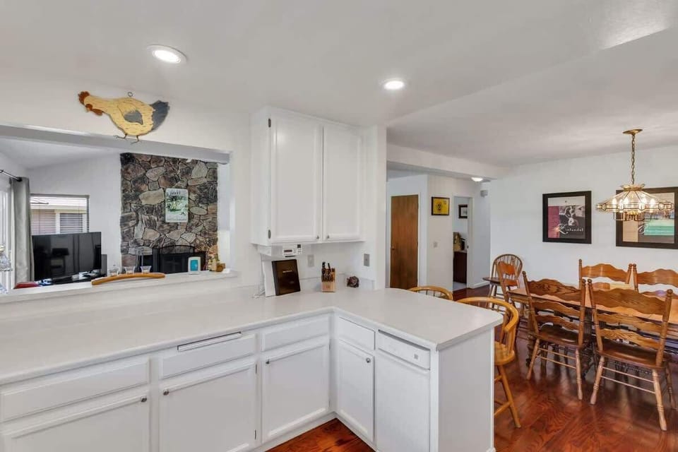 Large spacious kitchen stocked for all of your needs