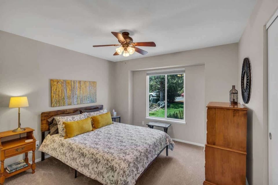 Guest bedroom