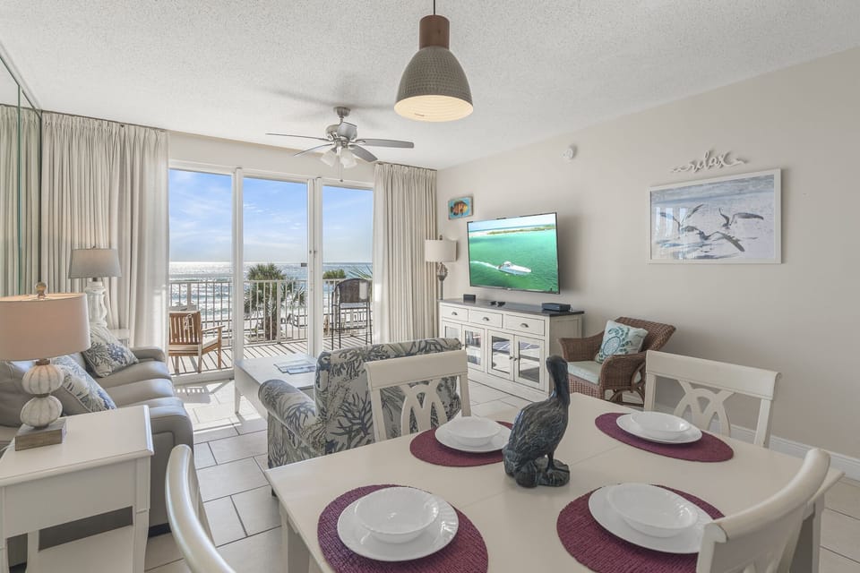 Gulf front dining!