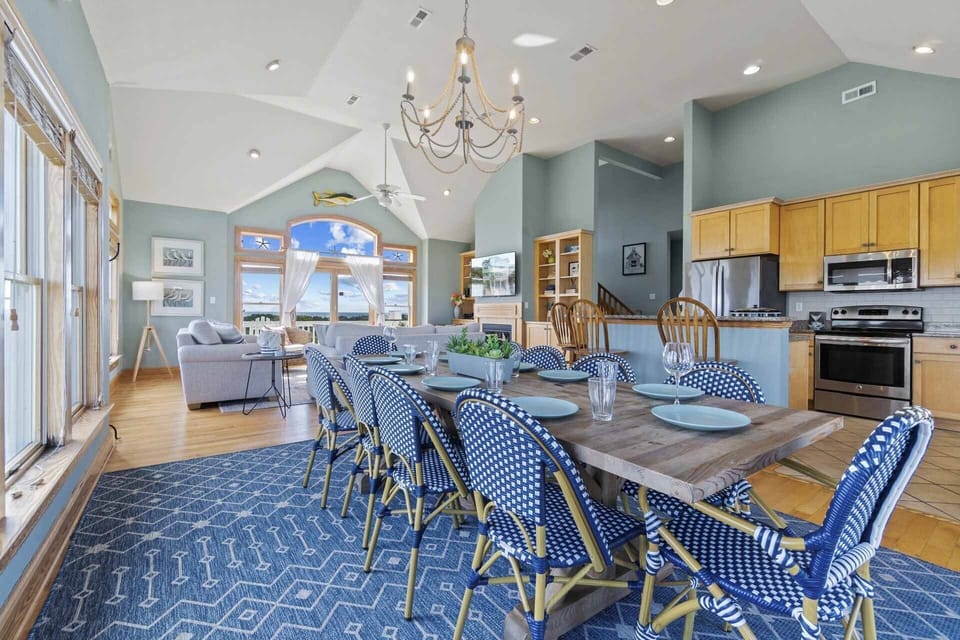 Surf-or-Sound-Realty-1042-Sound-Living-Dining-Area-2