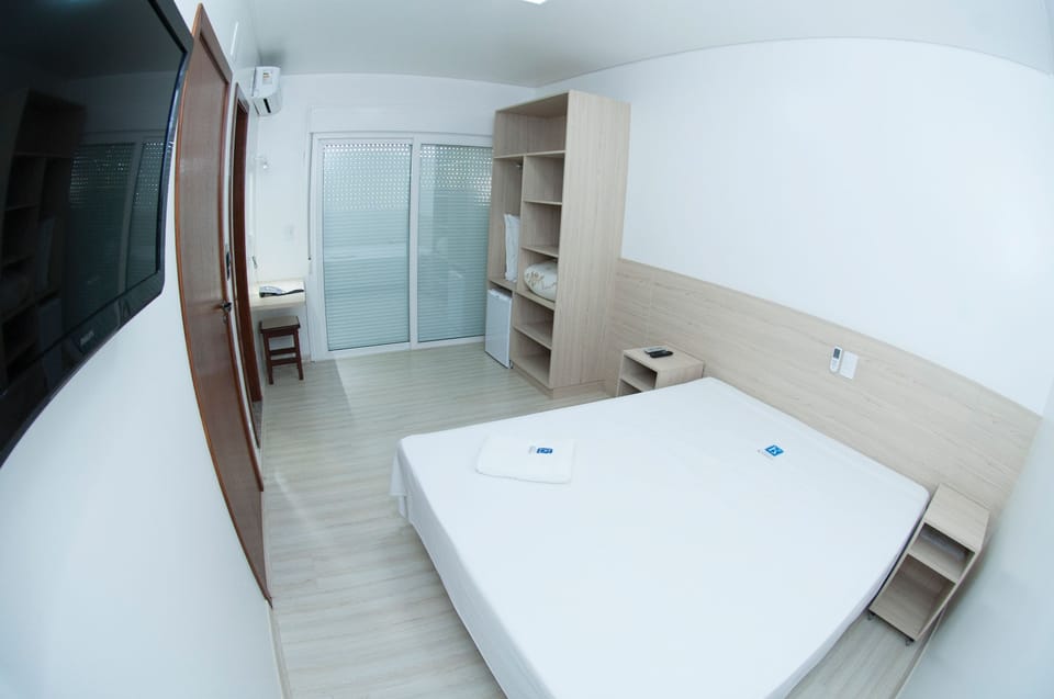 Luxury Double or Twin Room | Soundproofing, free WiFi, bed sheets, wheelchair access