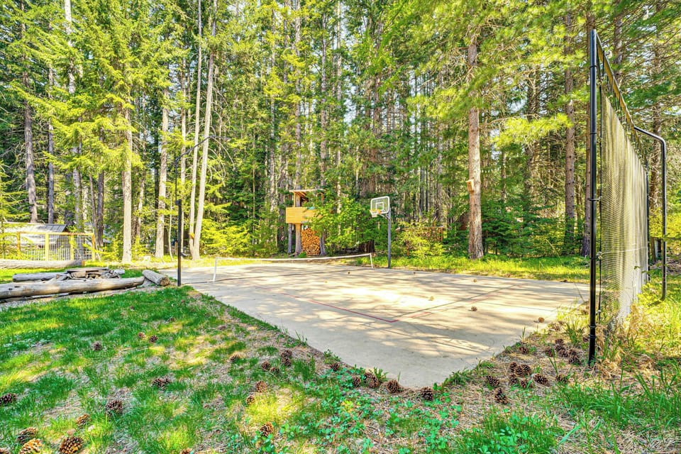Private Sports Court (Basketball, Volleyball & Pickleball)