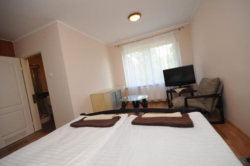 Exclusive Studio Suite | Free WiFi, bed sheets
