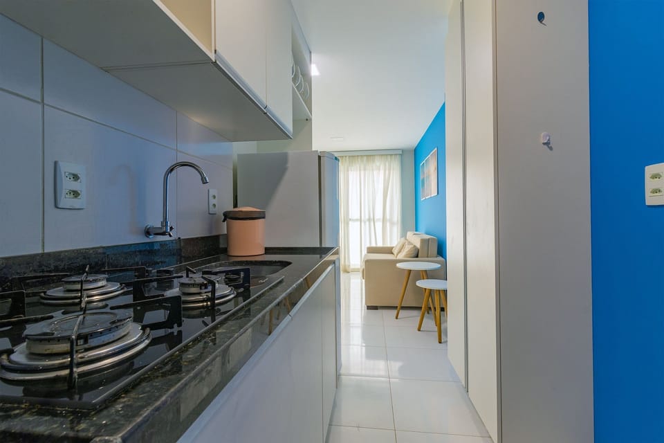 Superior Apartment | Private kitchen | Fridge, cookware/dishes/utensils