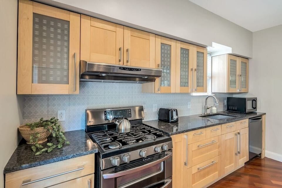 Another angle of kitchen
